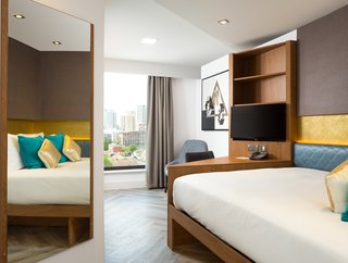 Iconinc @ Roomzzz - Stratford, London